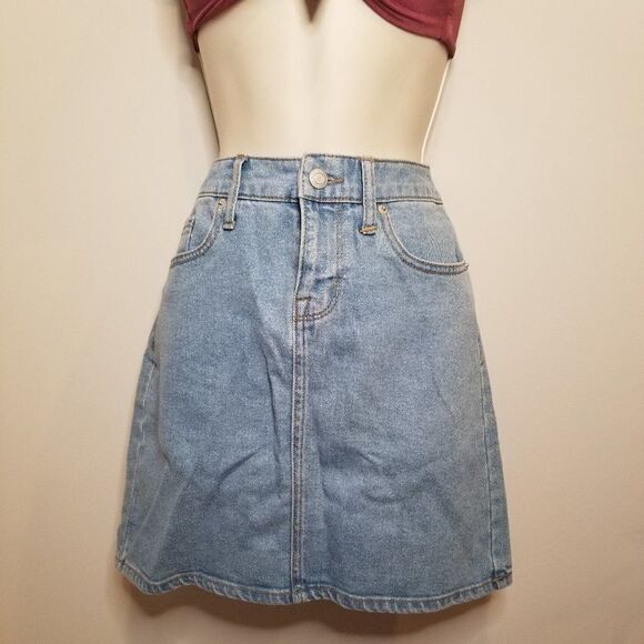 3/$45 Mossimo Supply Co. Denim Skirt/Size 2/26 - Picture 1 of 6